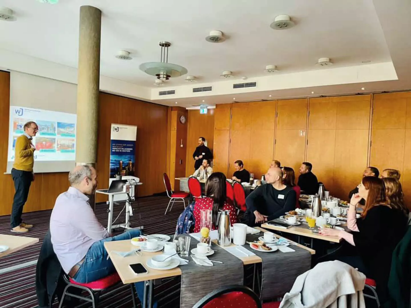 Erfolgreiches 1. Business Frühstück